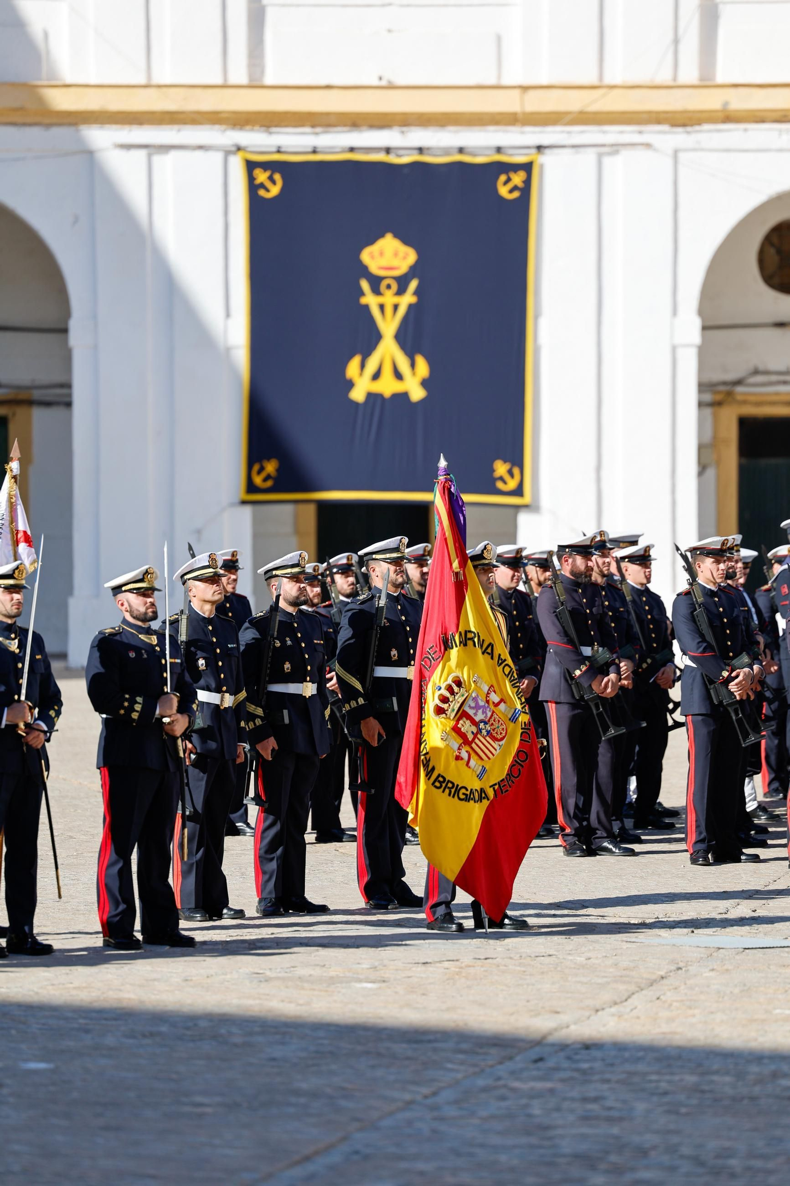 Las condecoraciones a los infantes de marina que participaron en la misión de la DANA, en imágenes
