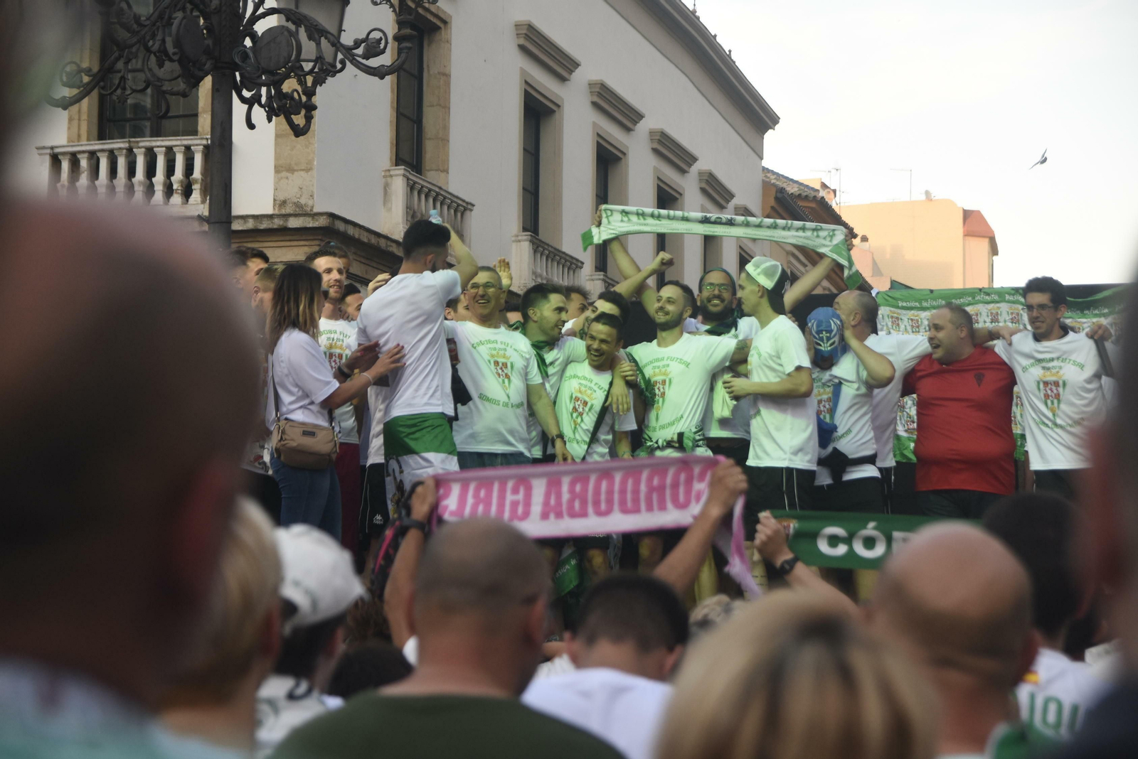 Las fotos de la fiesta del ascenso del Córdoba CF Futsal en las Tendillas.