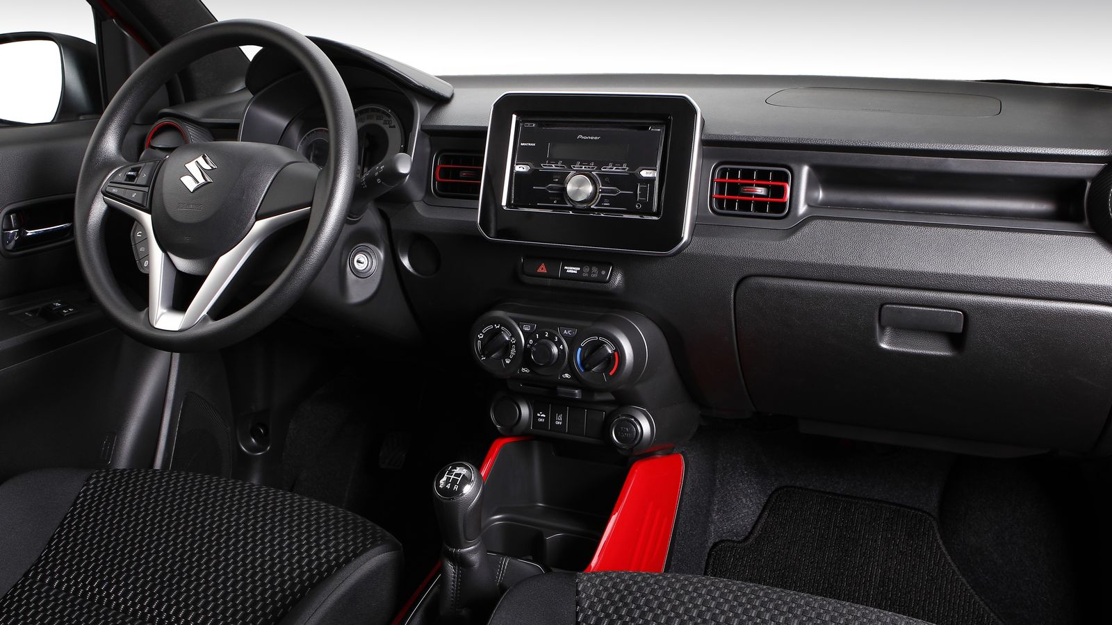 También en el habitáculo se utilizan elementos de contraste en esta edición limitada.