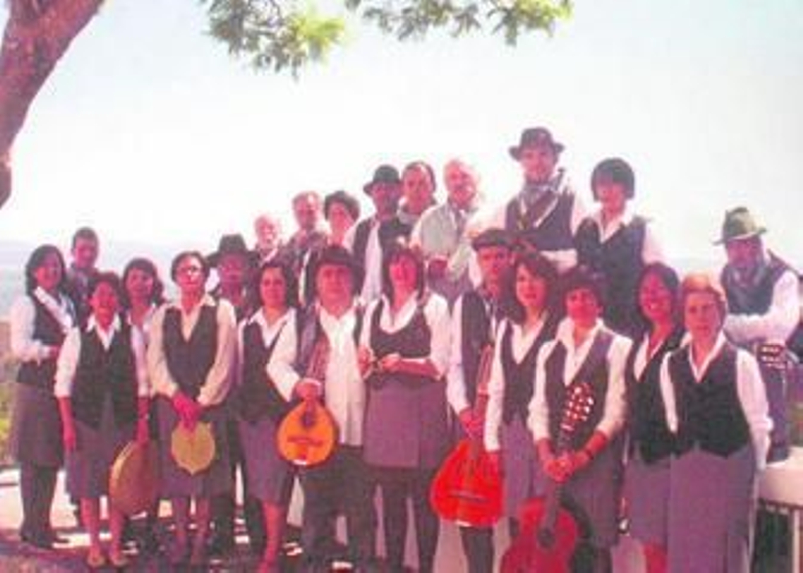 Componentes del Coro de Campanilleros La Perezosa.