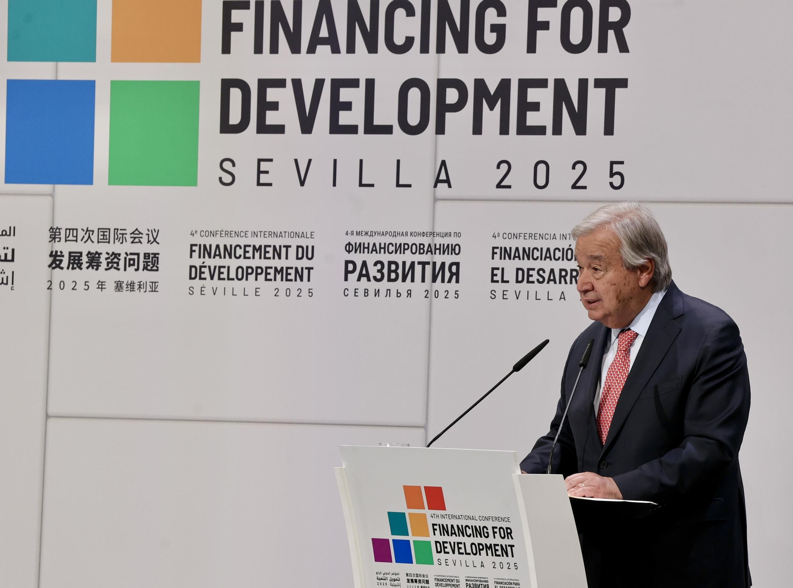 Las fotos de la primera jornada de la cumbre de la ONU en Sevilla