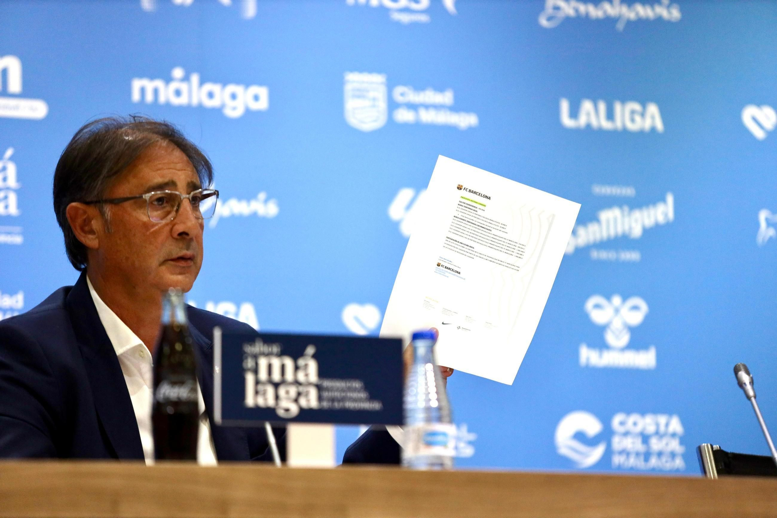 La renovación de Izan Merino y el balance de mercado de Loren, en fotos