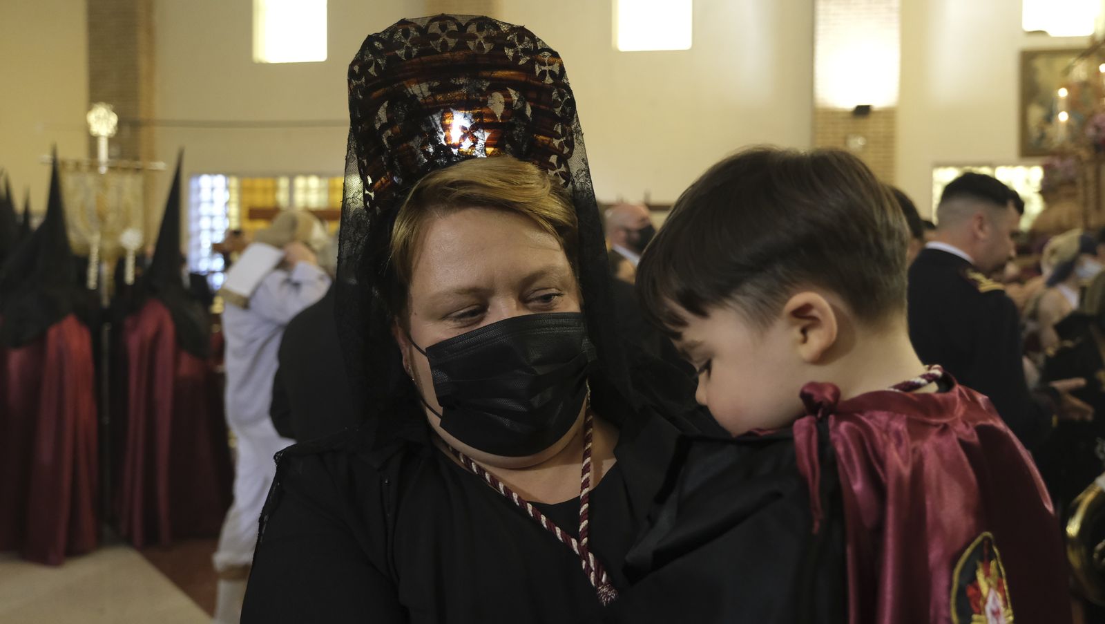 Fotogalería de la procesión de Unidad por el Barrio de Piedras Redondas. Almería