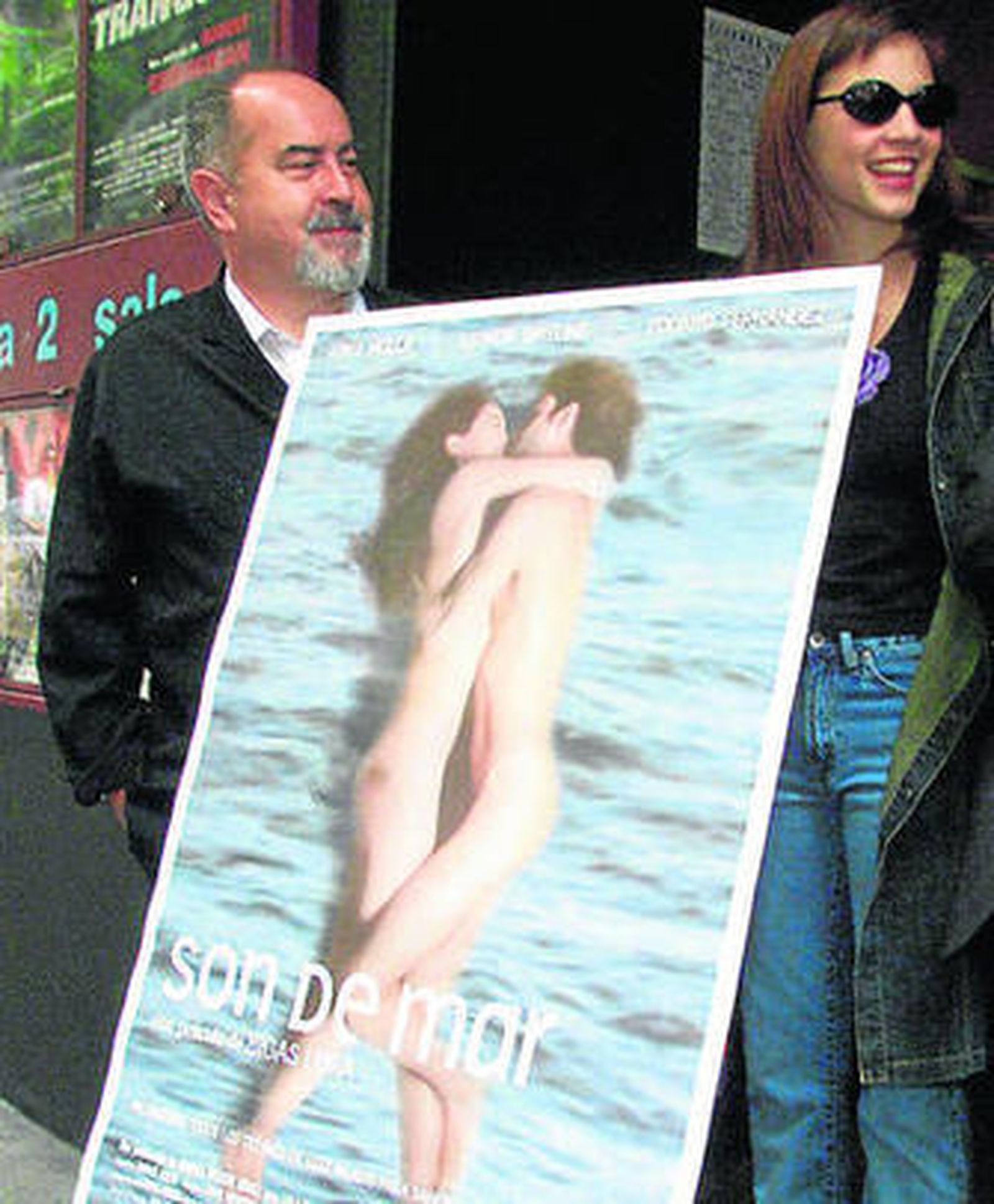 Bigas Luna y Leonor Watling presentan en 2001 la película 'Son de mar'