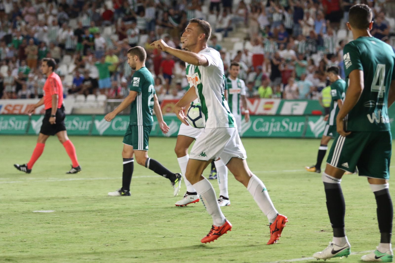 Las imágenes del amistoso Córdoba-Betis