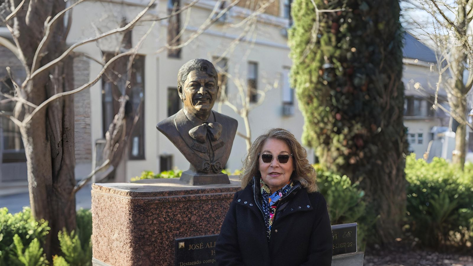 La Embajada de México en España fue, el pasado mes de enero, sede de una ceremonia para celebrar el legado del gran compositor mexicano José Alfredo Jiménez. El evento estuvo encabezado por Paloma Jiménez Gálvez, hija del creador.
