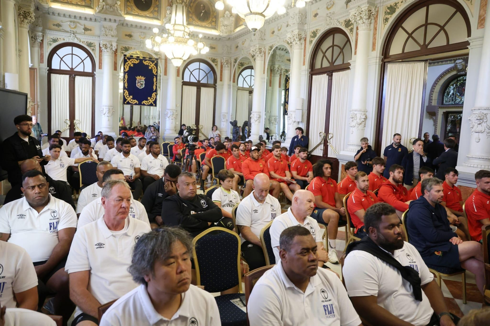 España y Fiyi, bienvenidas a Málaga en el Ayuntamiento