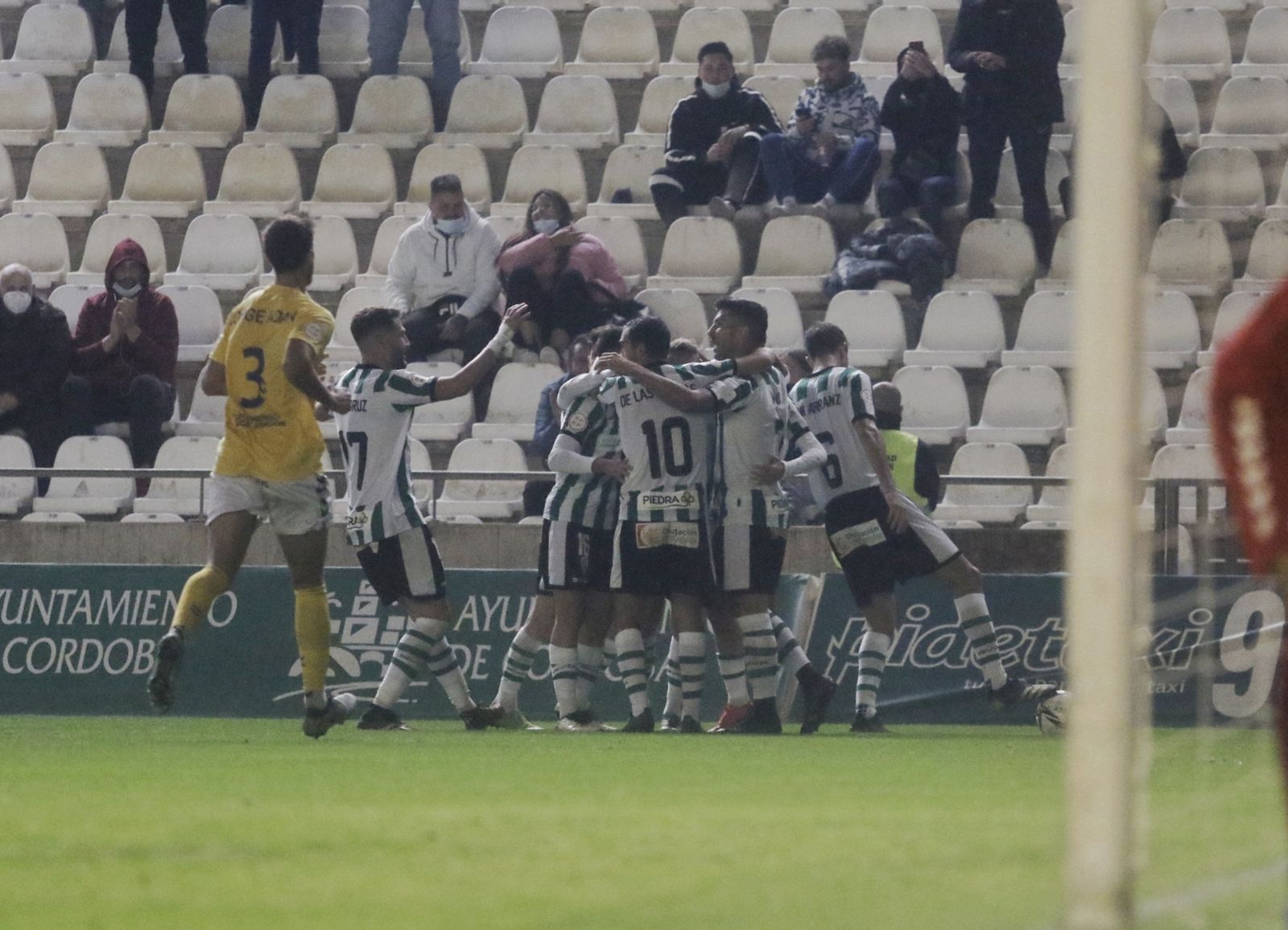 La victoria del Córdoba CF ante el Ebro, en imágenes