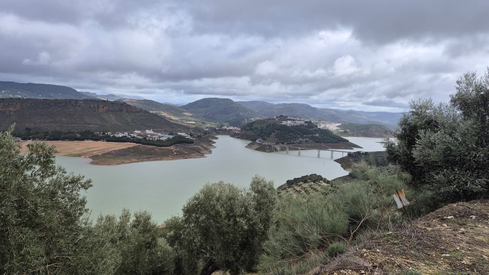 Embalse de Iznájar, el más grande Andalucía, tras el paso de las últimas lluvias.