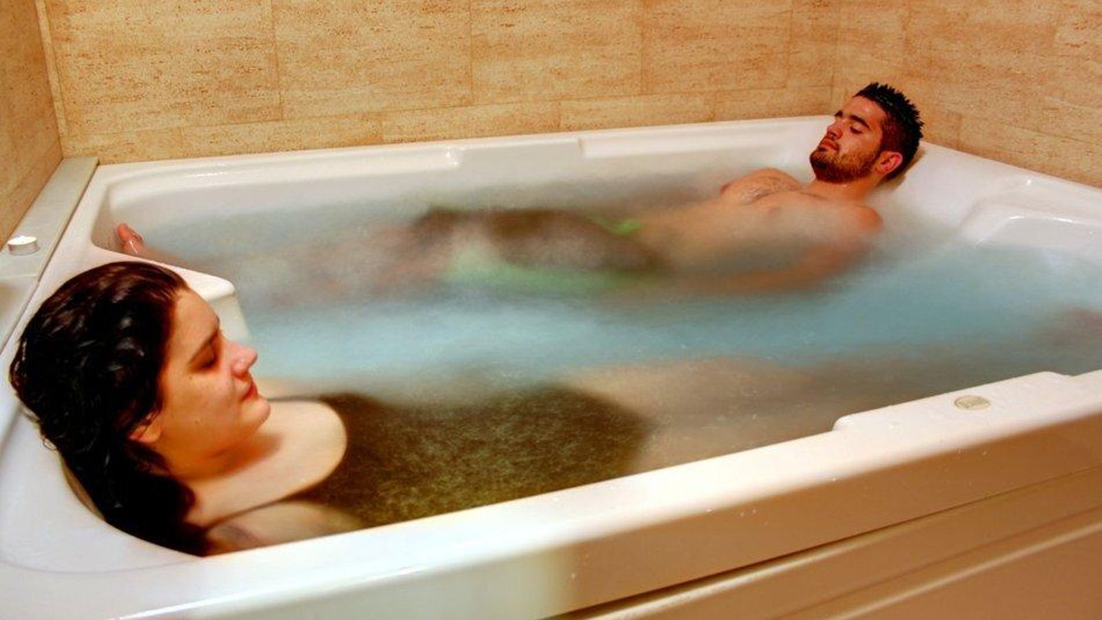 Si buscas un plan en pareja, escoge uno de los spa de la provincia de Jaén: acertarás de pleno. Si buscas un plan en pareja, escoge uno de los spa de la provincia de Jaén: acertarás de pleno.