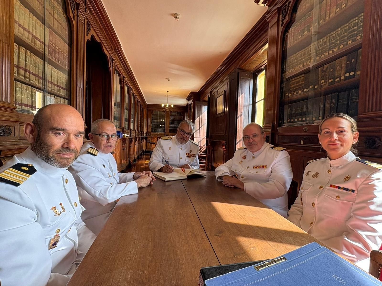 Toma de posesión del nuevo Intendente de San Fernando, el coronel Alfonso de la Hoz Toma de posesión del nuevo Intendente de San Fernando, el coronel Alfonso de la Hoz