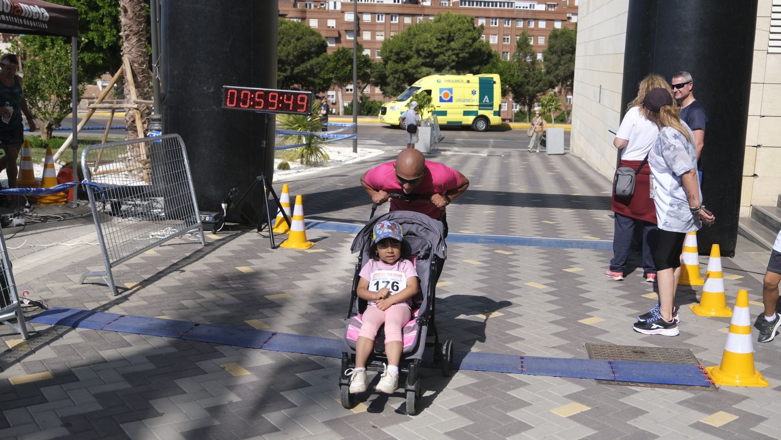 Imágenes de la II Carrera Sin Humo, en Almería