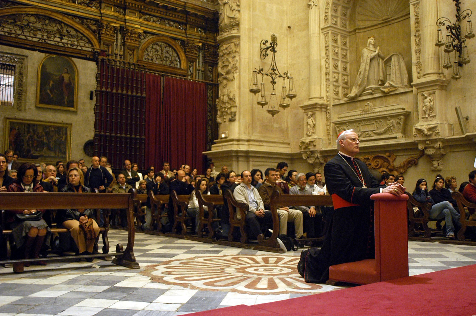 Imágenes del Cardenal Carlos Amigo Vallejo