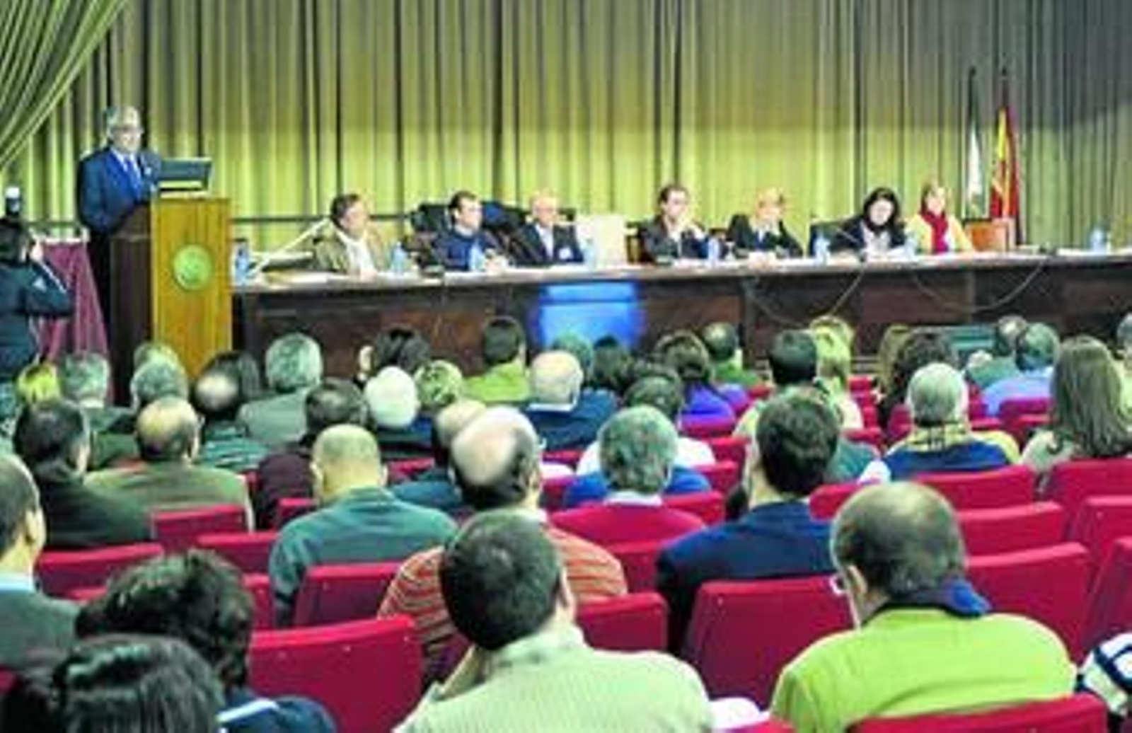 Un momento de la presentación de la candidatura de Ramírez de Arellano ante el Claustro.