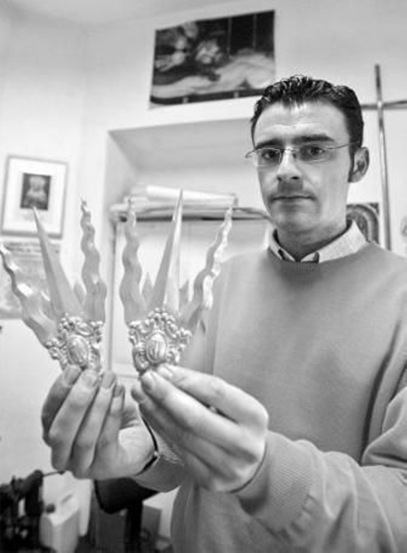 León muestra dos de las potencias de Ánimas en su taller