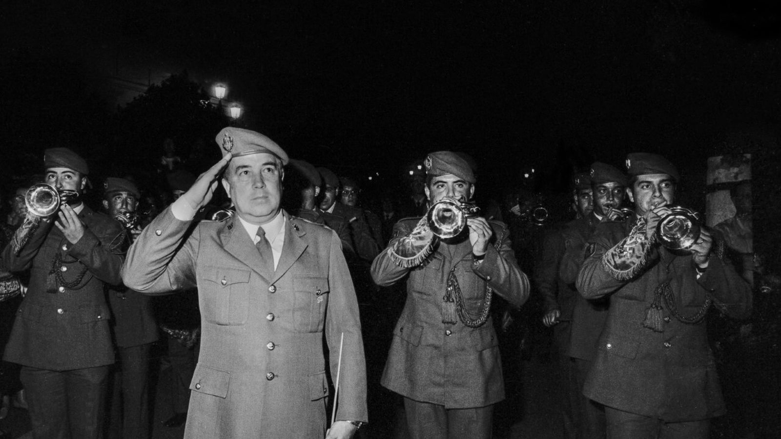 Abel Moreno con su uniforme militar.