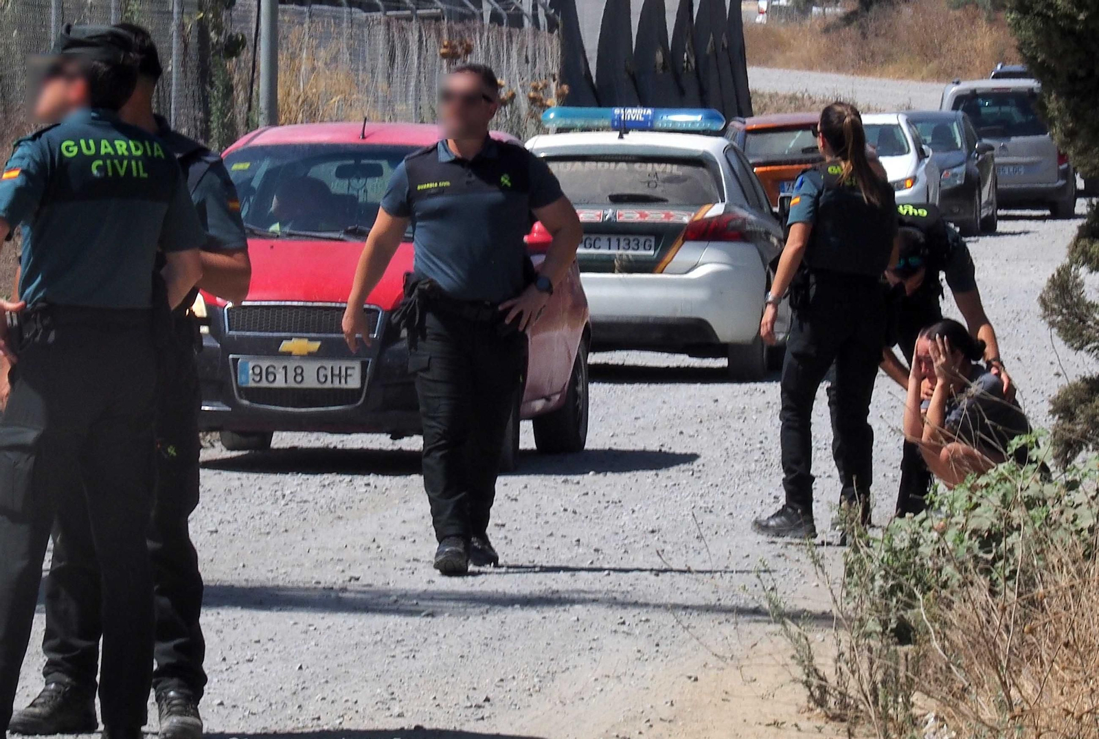 Una vecina lamenta no poder entrar en su finca para comprobar el estado de sus animales