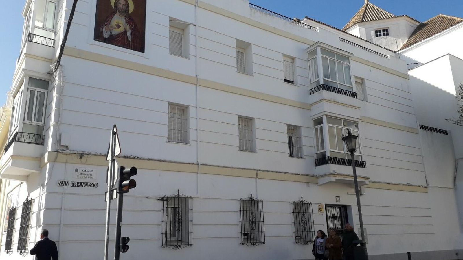 El azulejo del Sagrado Corazón, ya en la iglesia de San Francisco.