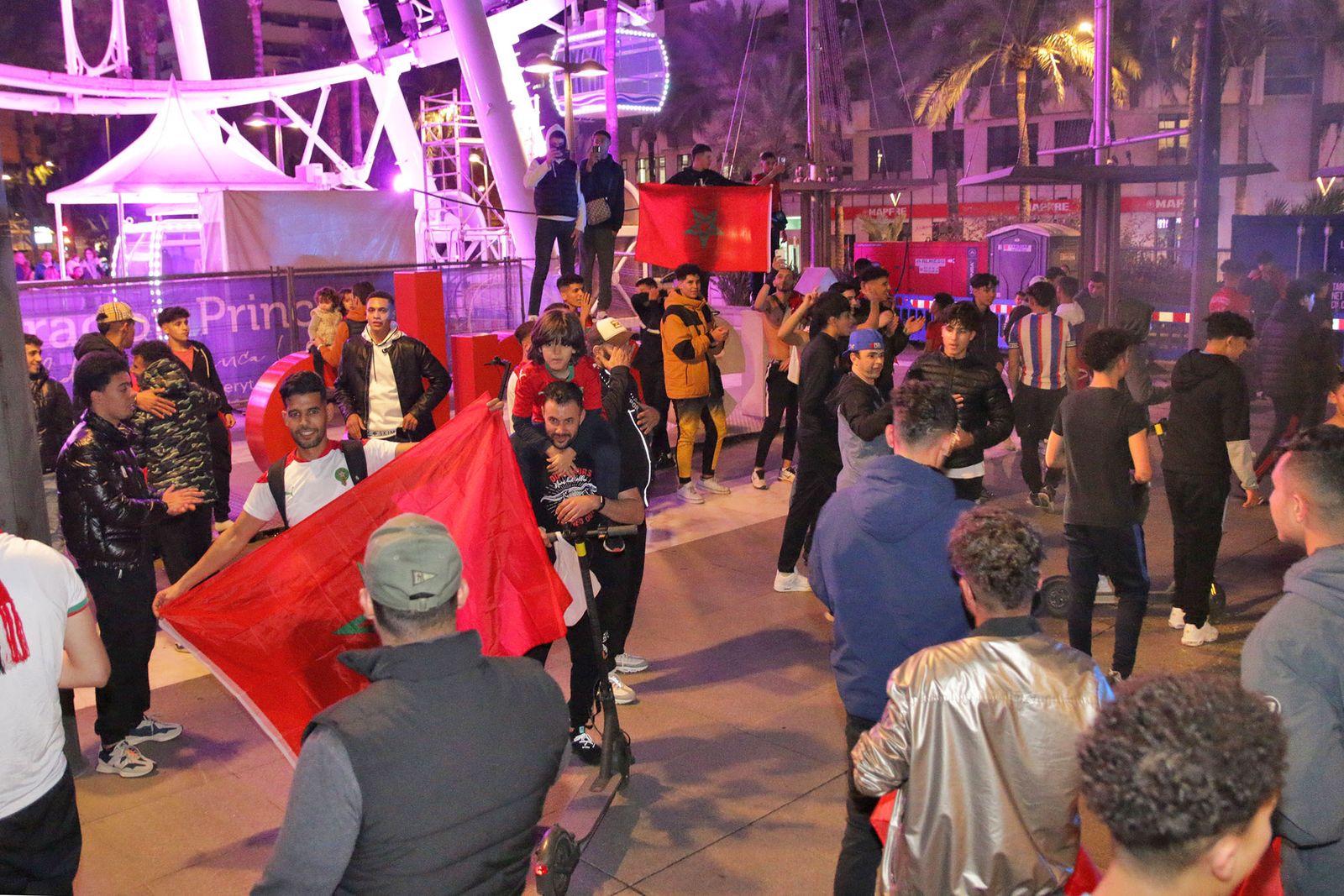 La celebración de la afición marroquí de Almería, en imágenes