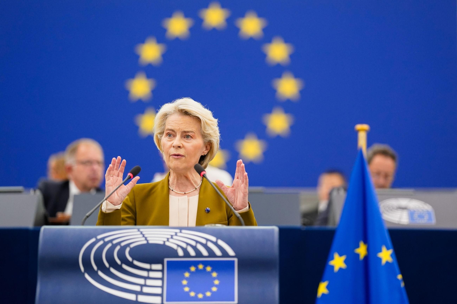 La presidenta de la Comisión Europea, Ursula von der Leyen, durante su intervención en el debate sobre el estado de la Unión.