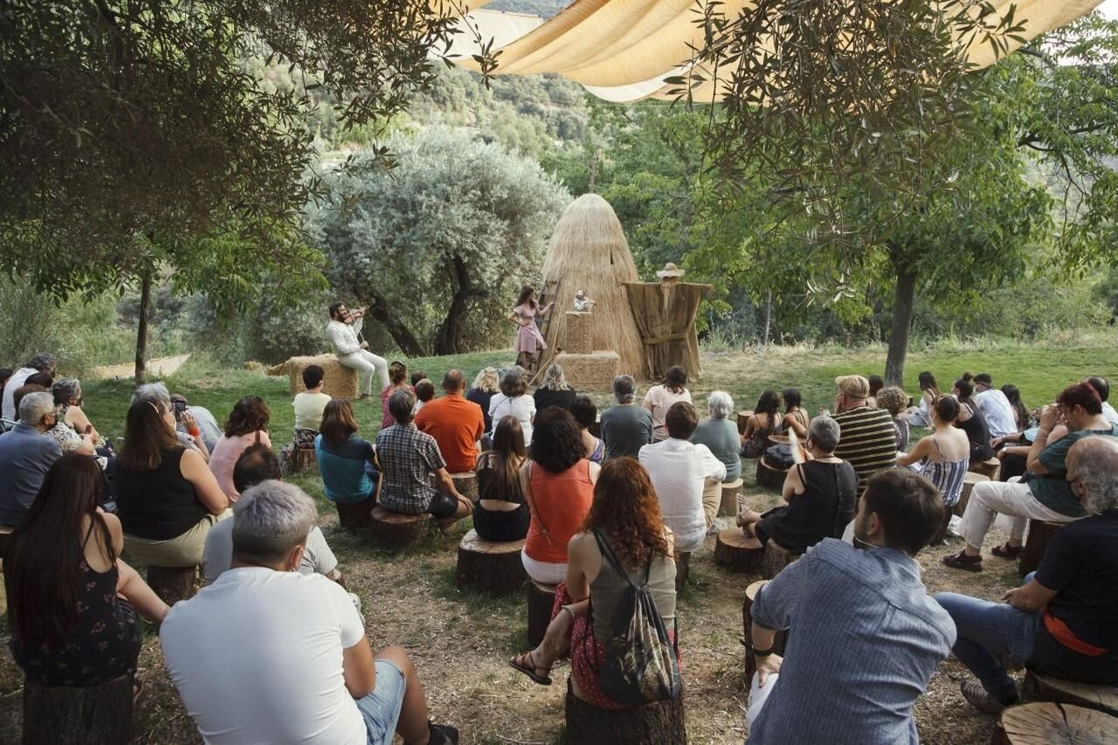 Étcétera estrena propuesta teatral y espacio en Güéjar Sierra: Cueva Secreta Étcétera estrena propuesta teatral y espacio en Güéjar Sierra: Cueva Secreta