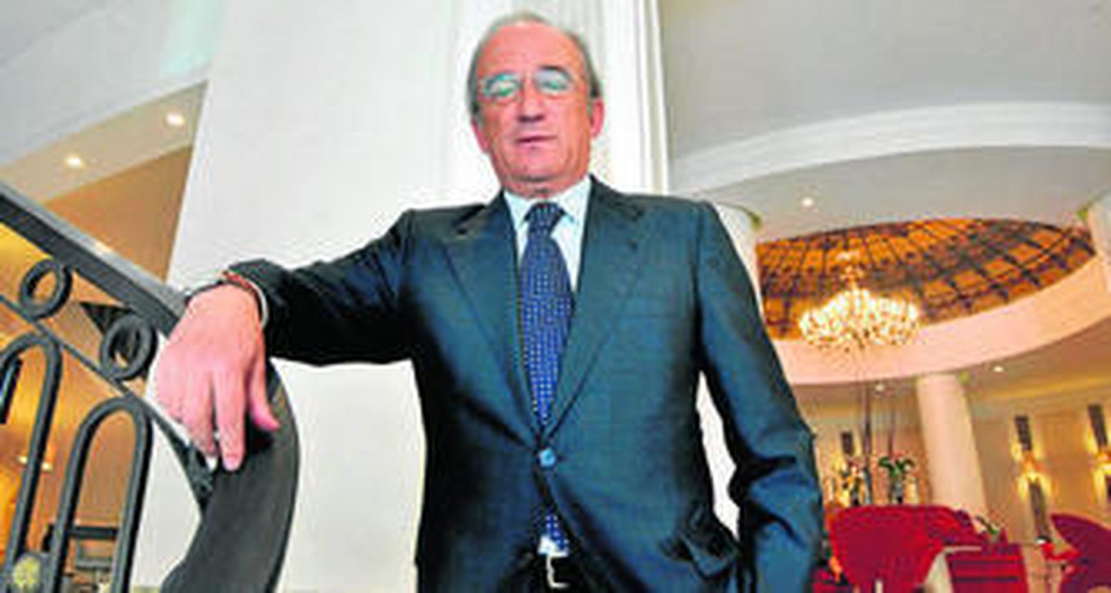 "Frente al boato del poder ejecutivo, el judicial reside en covachuelas"