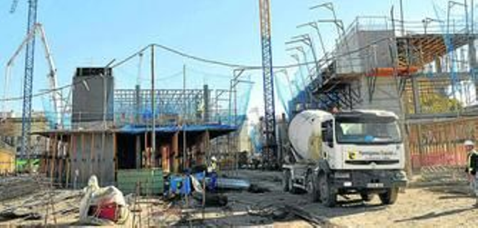 Dos de los cinco bloques del nuevo barrio tienen varias plantas construidas en el solar que fue Regiones Devastadas.