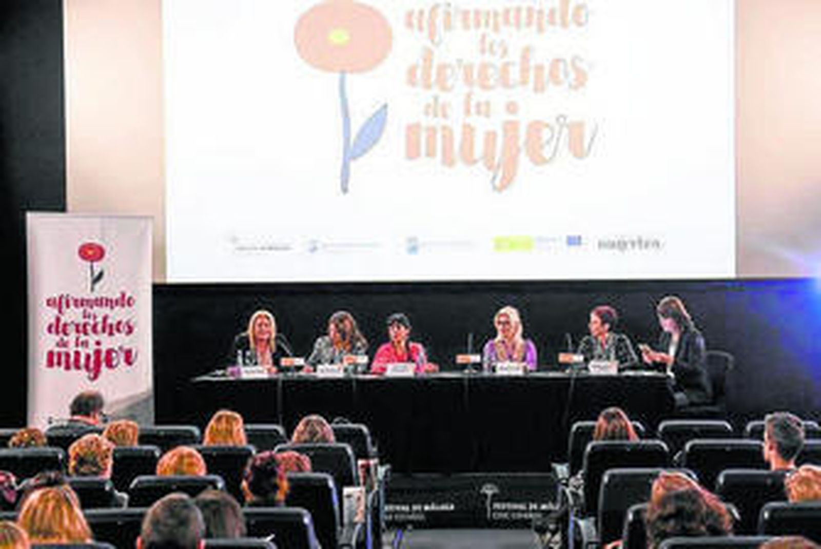 Un momento del encuentro, ayer, en el Albéniz.