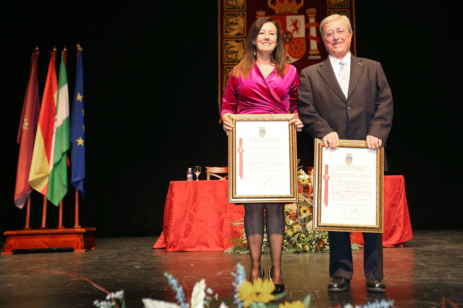 Paqui Guerrero y Antonio Moreno tras recibir el reconocimiento.