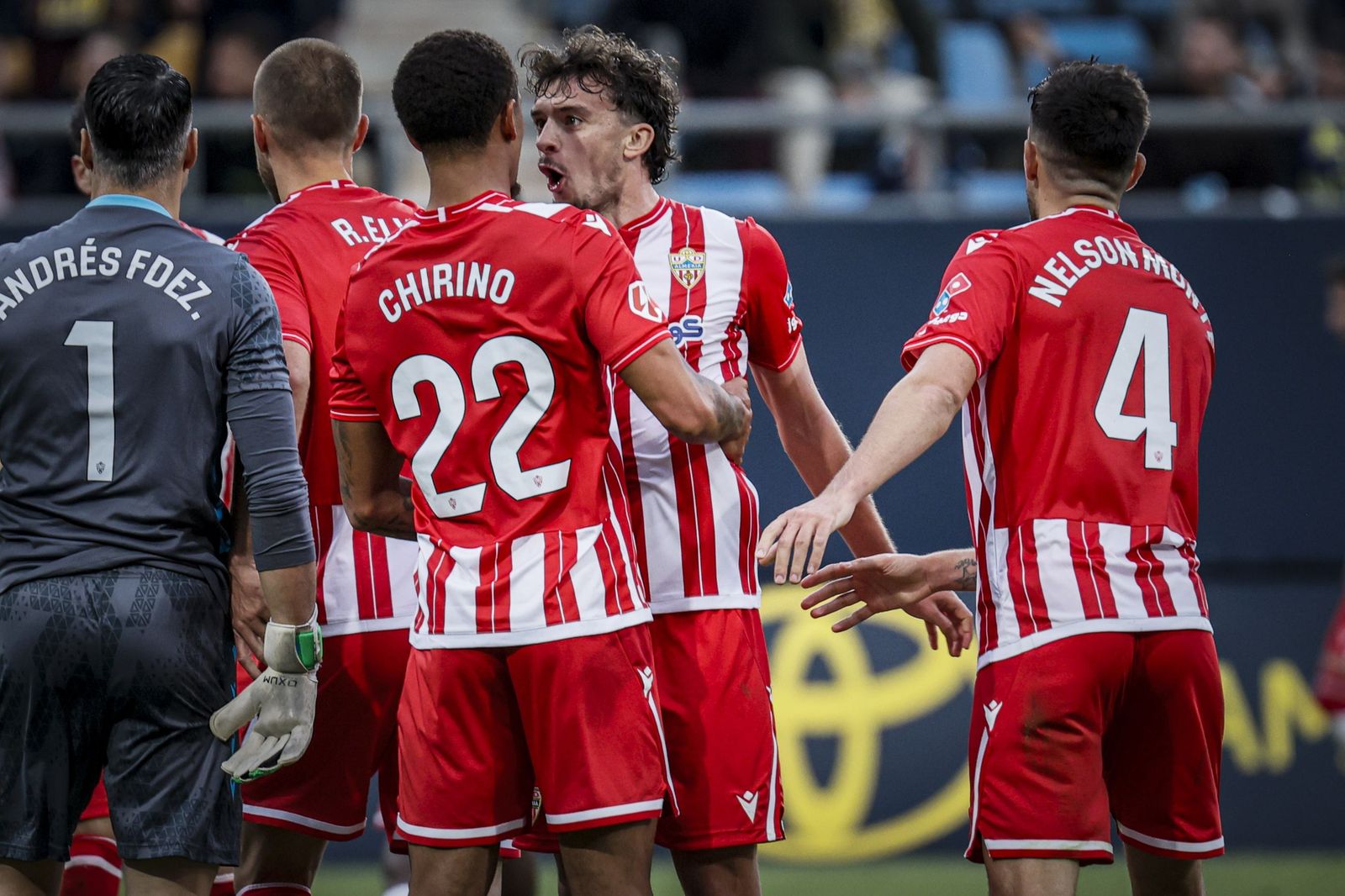 Búscate entre las imágenes del partido de fútbol Cádiz CF - UD Almería