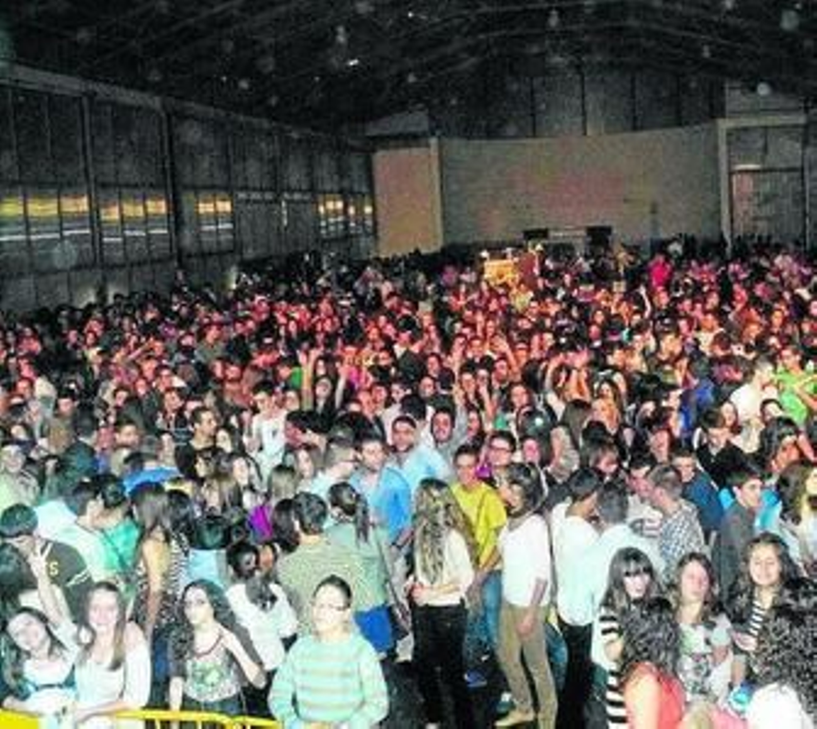Personas de toda la provincia se dieron cita en el Auditorio del Vaticano.