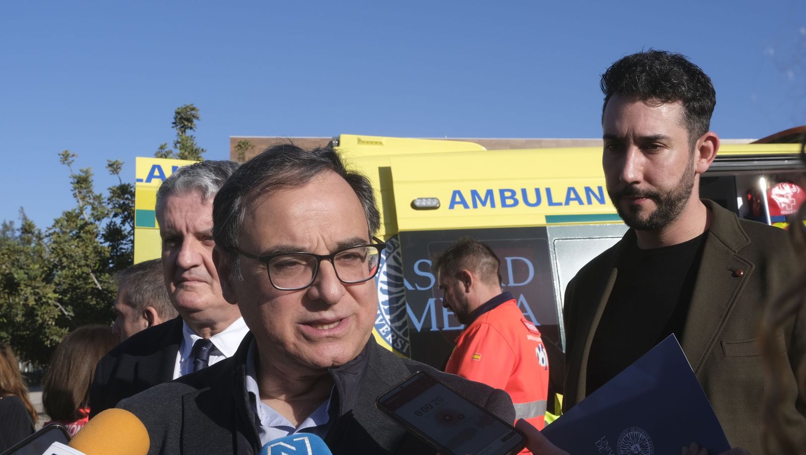 La Facultad de Ciencias de la Salud de la UAL suma a sus instalaciones una ambulancia didáctica