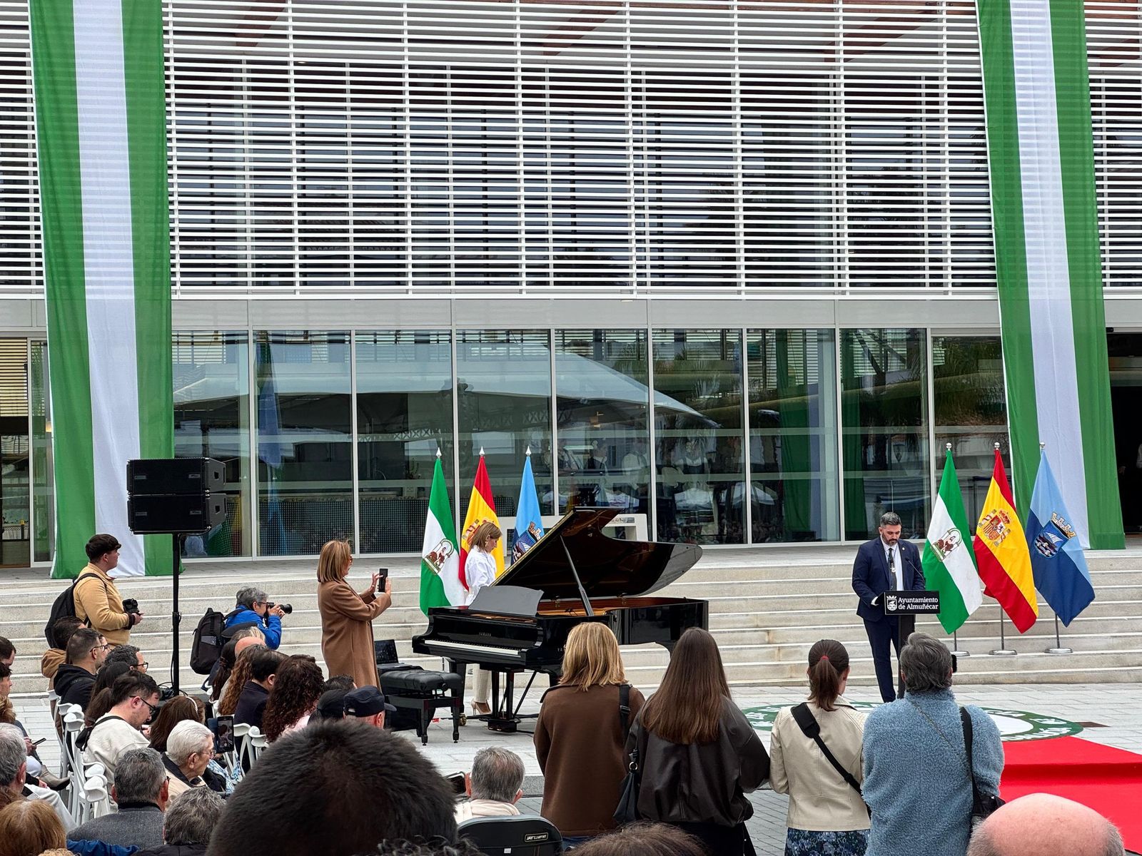 Así ha sido la inauguración del mercado municipal de Almuñécar