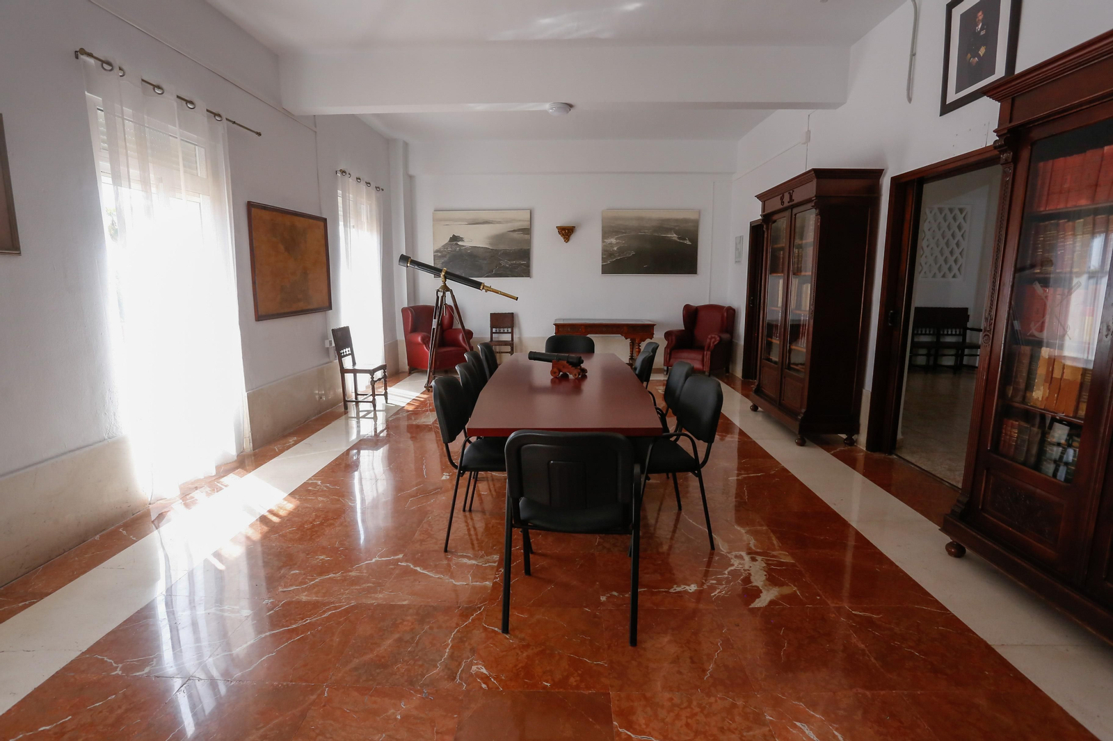 Jornadas de puertas abiertas en la Comandancia de  Marina de Algeciras, en imágenes