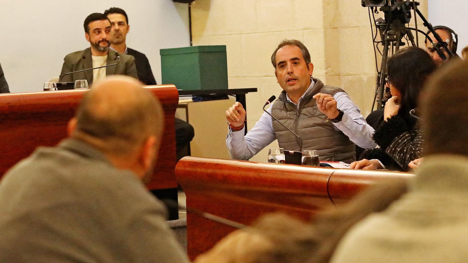 El portavoz del PP, Antonio Saldaña, durante el pleno.