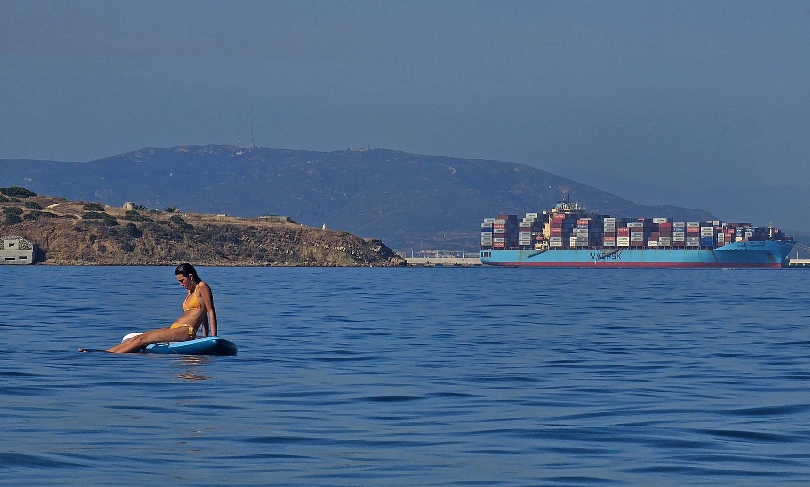 Ruta de paddle surf por la playa de Getares en Algeciras