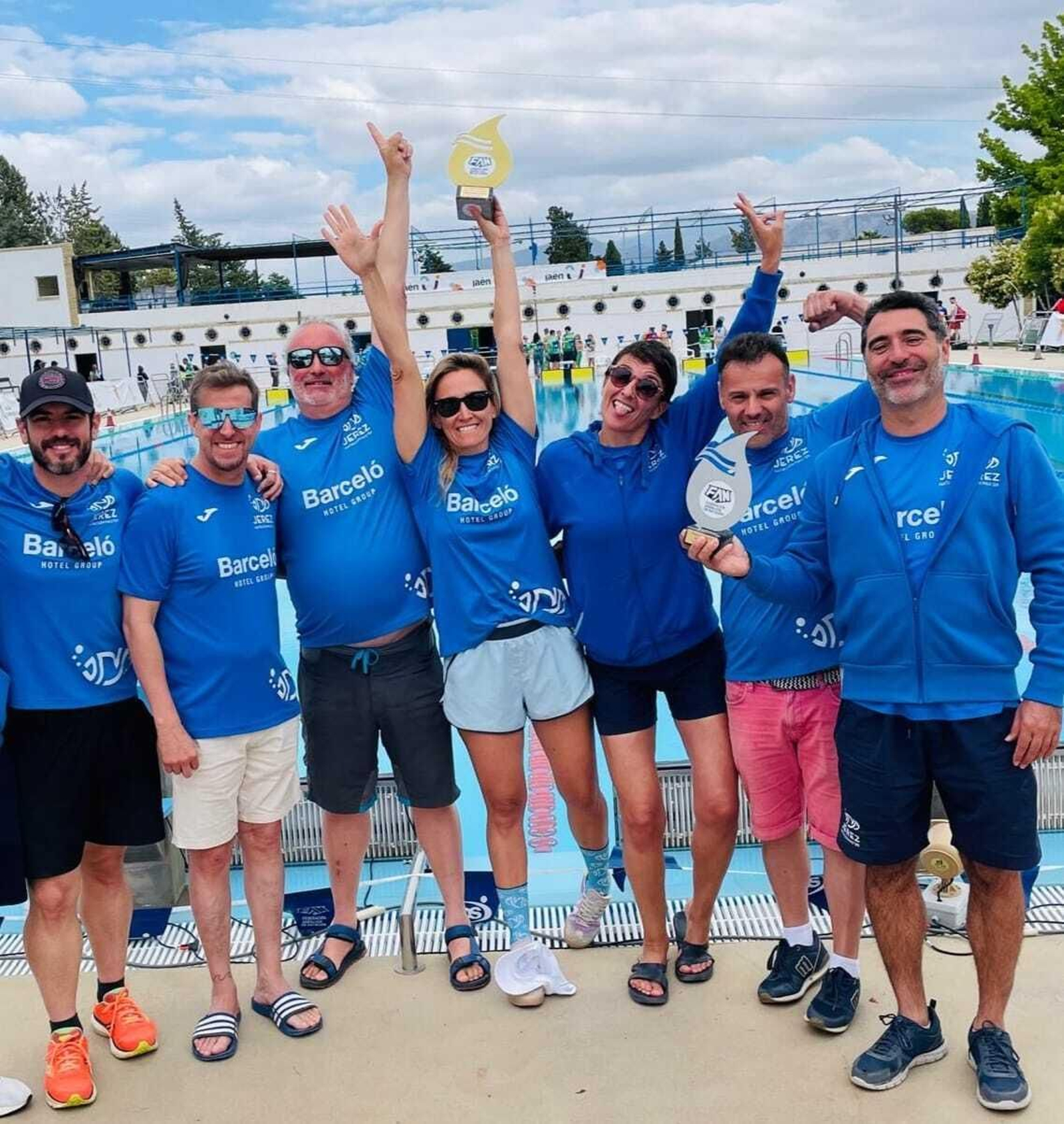 Los jerezanos del Natación Máster no se cansan de ganar.