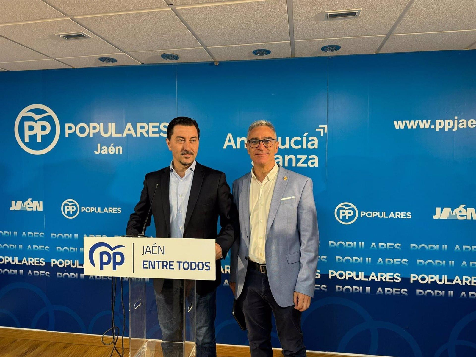 Cristóbal Pérez y Luis Mariano Camacho. Cristóbal Pérez y Luis Mariano Camacho.