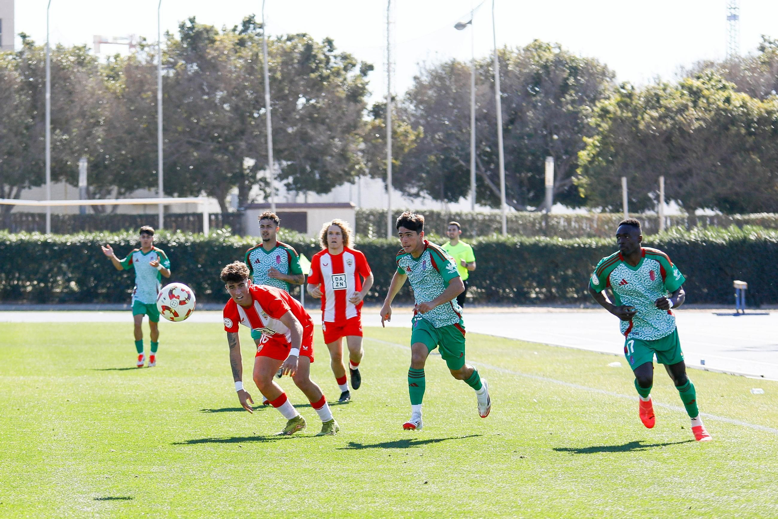 Las imágenes de Segunda RFEF entre Almeria B y recreativo de Granada