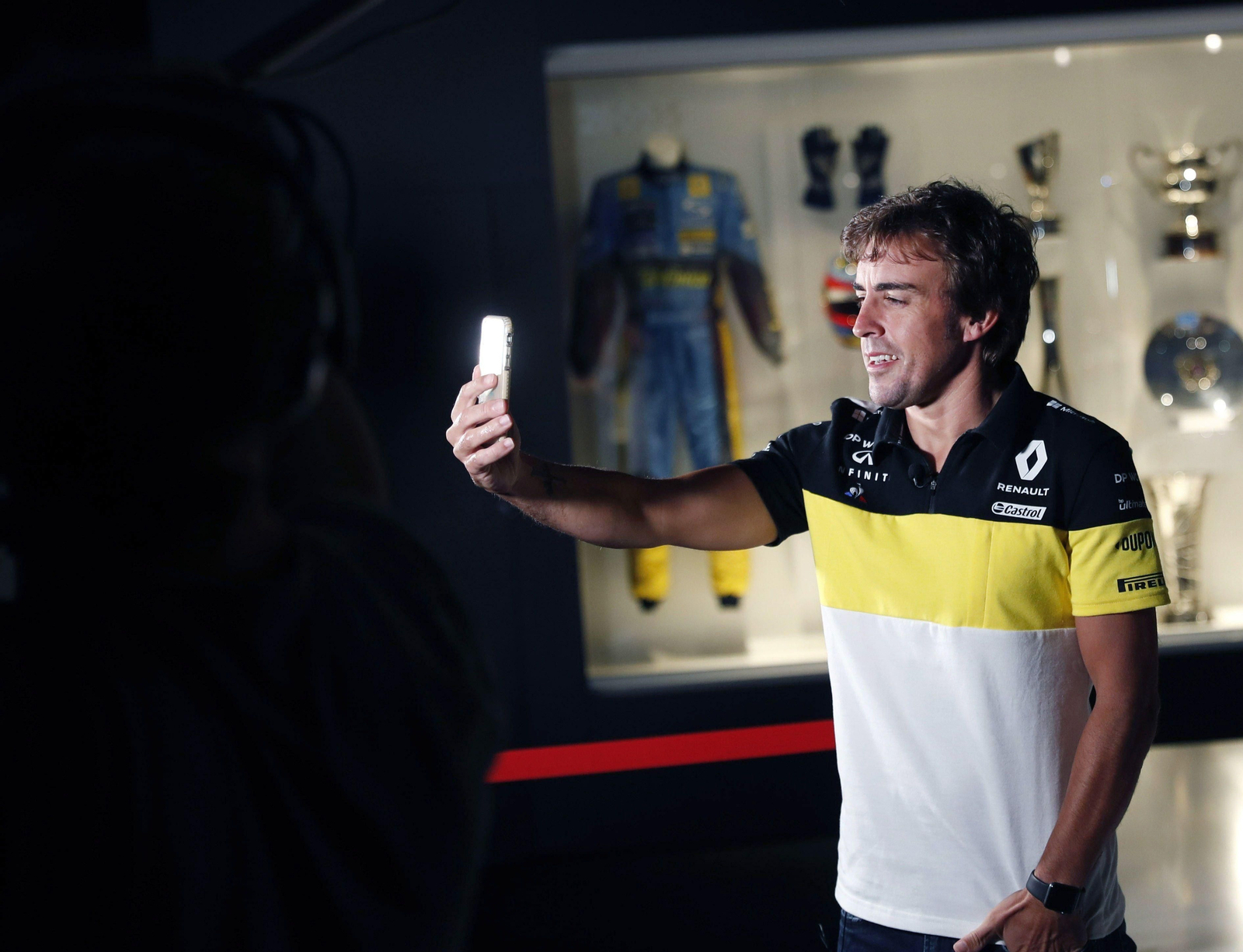 Fernando Alonso con los colores de Renault.