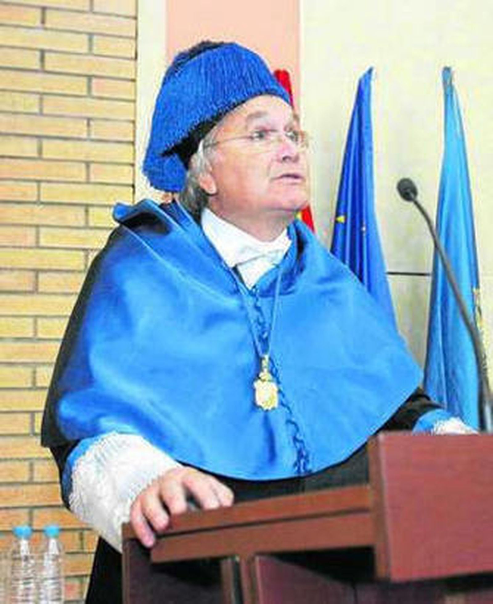 Alfredo Martínez Almécija.