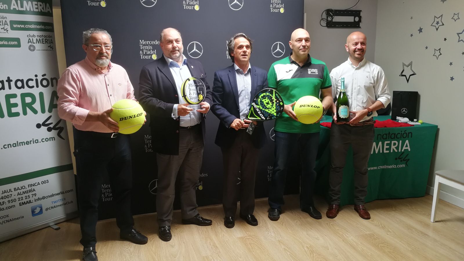 Imagen del acto de presentación del evento en el Club Natación Almería.