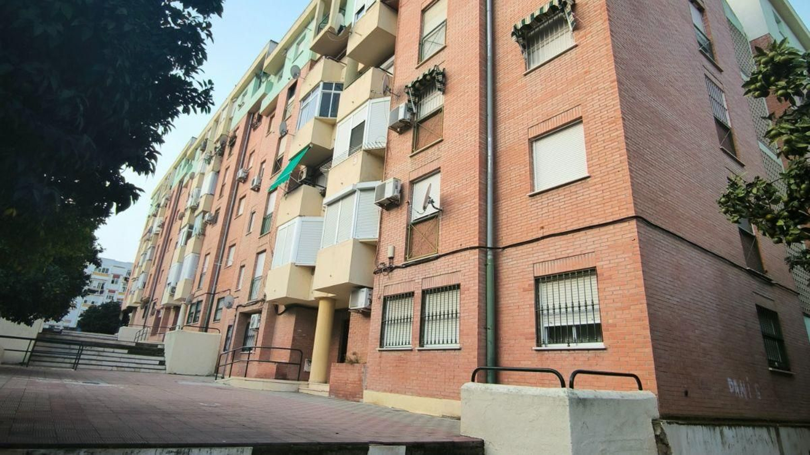 Viviendas en la calle Valparaíso.