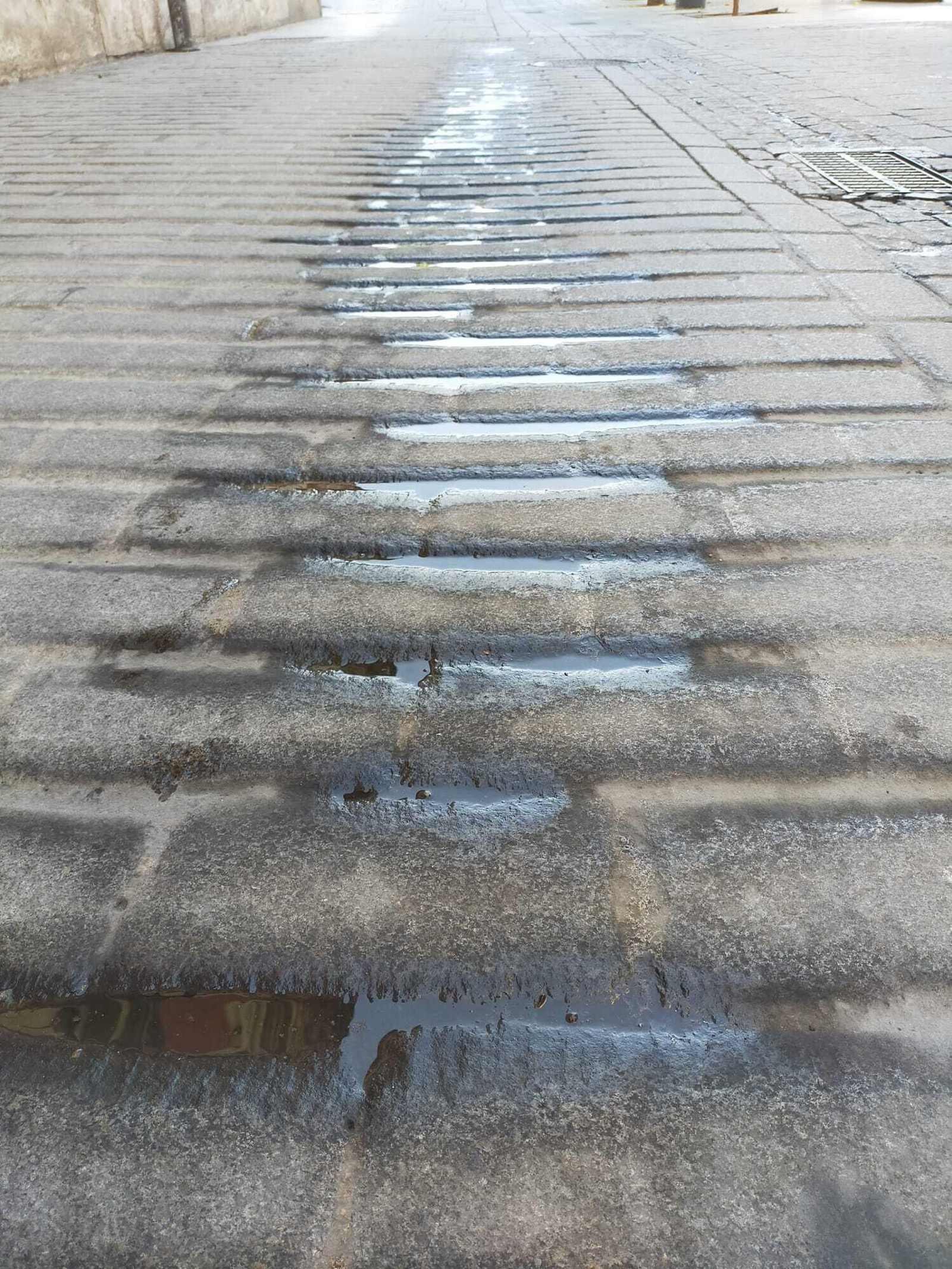 Desgaste del adoquín gris de Quintana