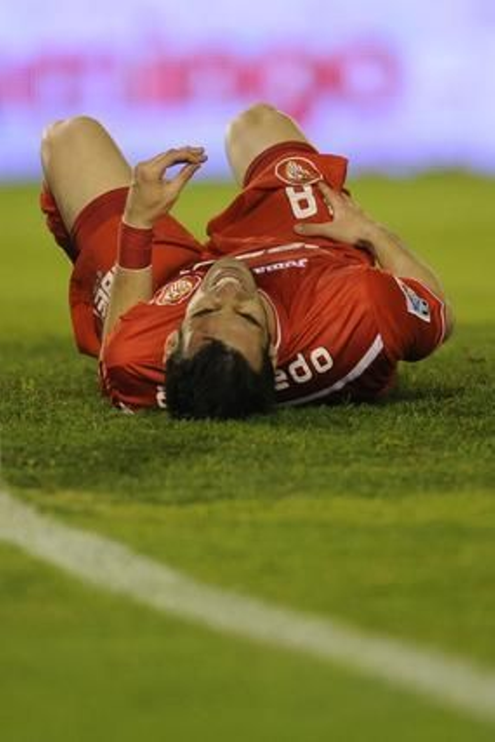 El Sevilla pierde un punto en el descuento frente al Racing (3-2). / Félix Ordóñez