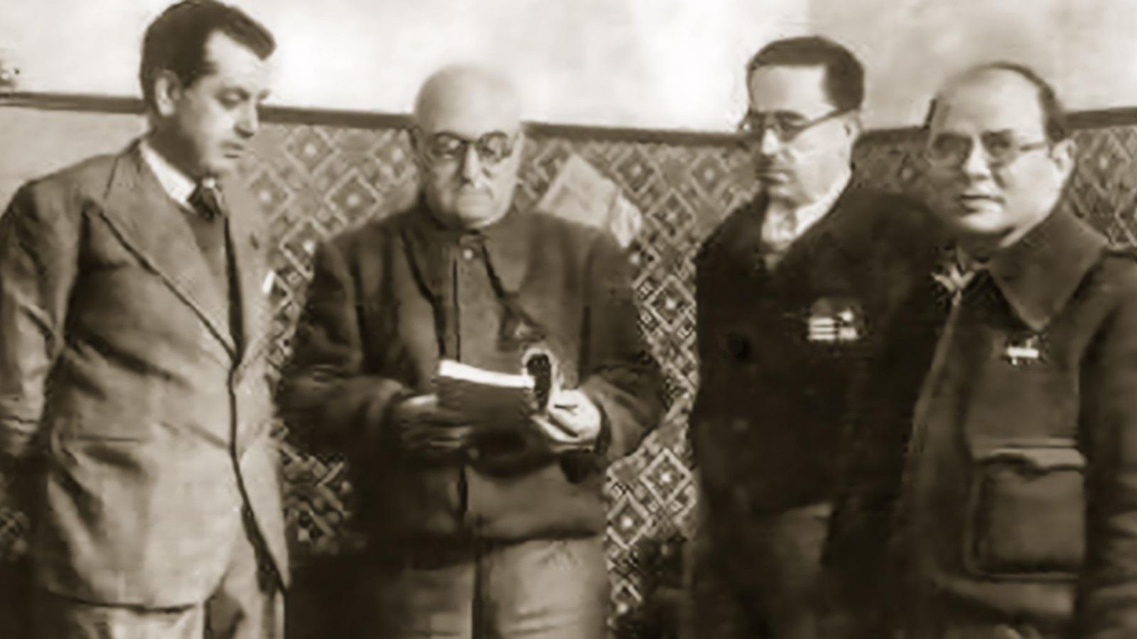 Otero y Palma con Miaja y Vicente Rojo, los héroes de la defensa de Madrid.