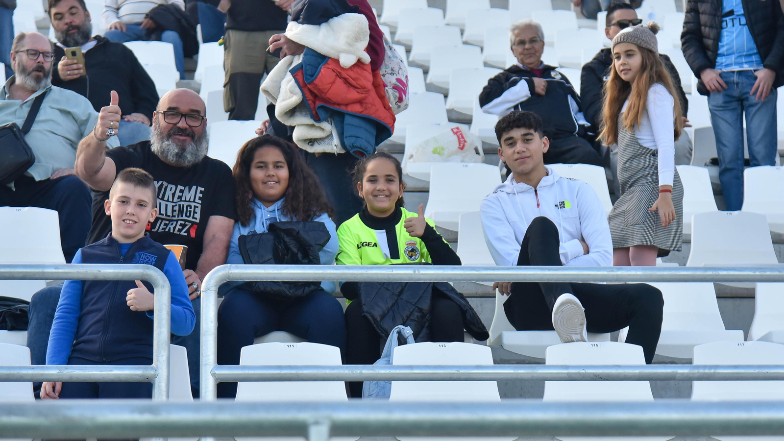 Búscate durante el Balona - UCAM Murcia en el Ciudad de La Línea