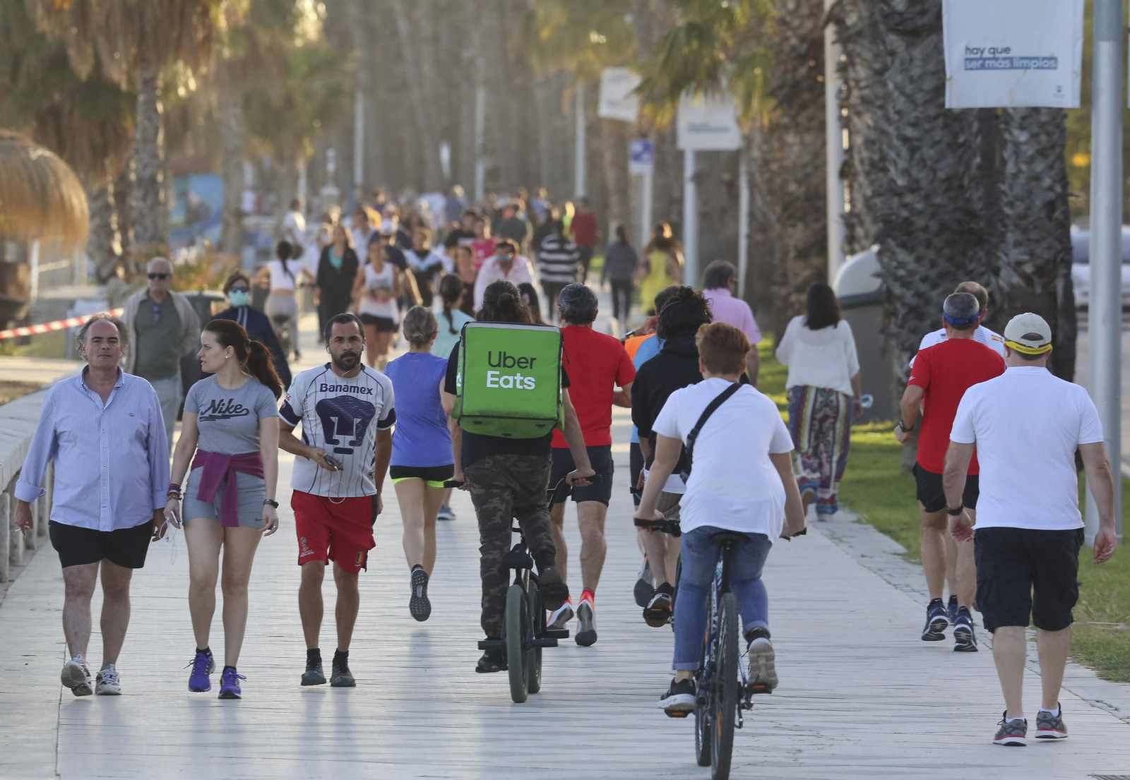 Las fotos de las concentraciones en el paseo marítimo de Málaga