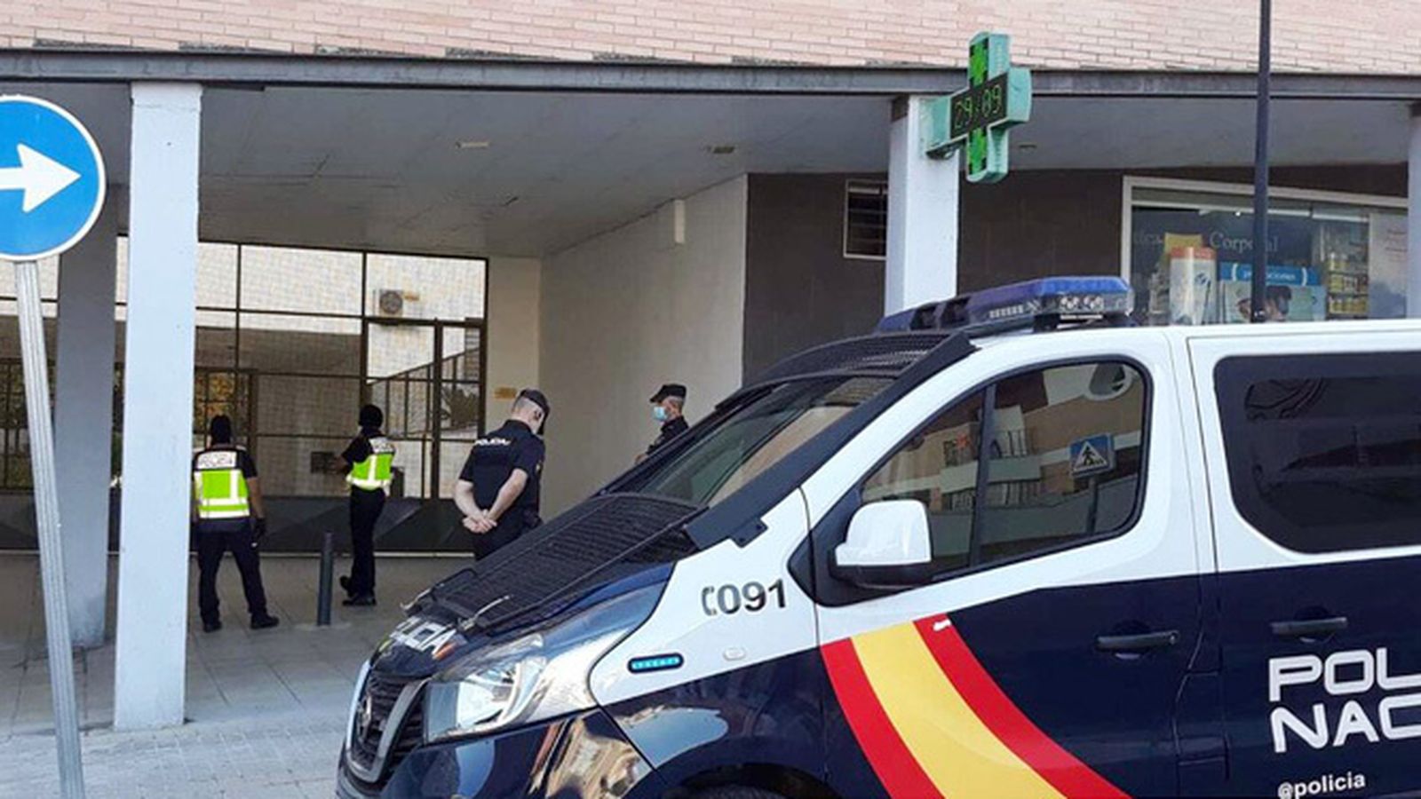 Registro en un inmueble de la calle Málaga, en Lucena.