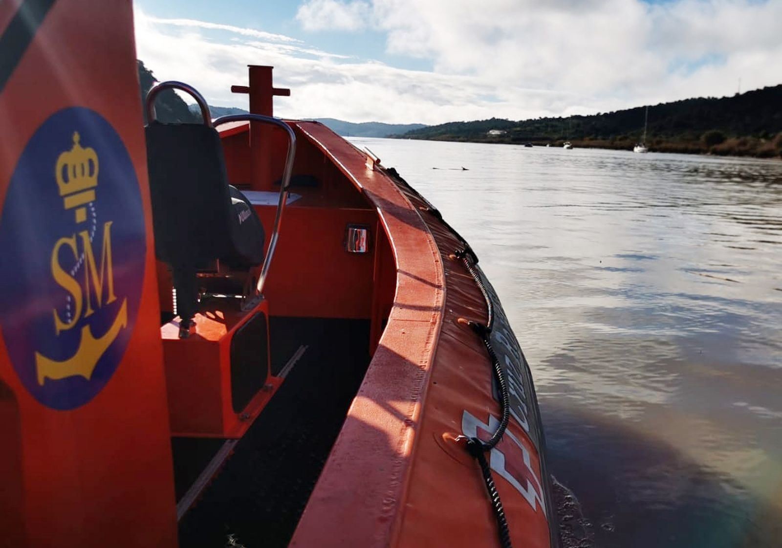 Labores de búsqueda de la embarcación de rescate LS-Helena por la zona del Bajo Guadiana